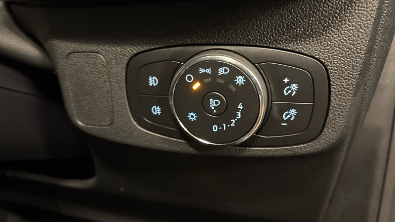 Ford Focus 1.0 EcoBoost Hybrid mHEV 155 Titanium 5dr Petrol Hatchback